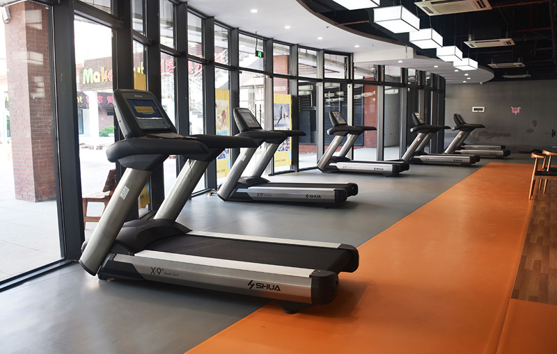 健身房器材