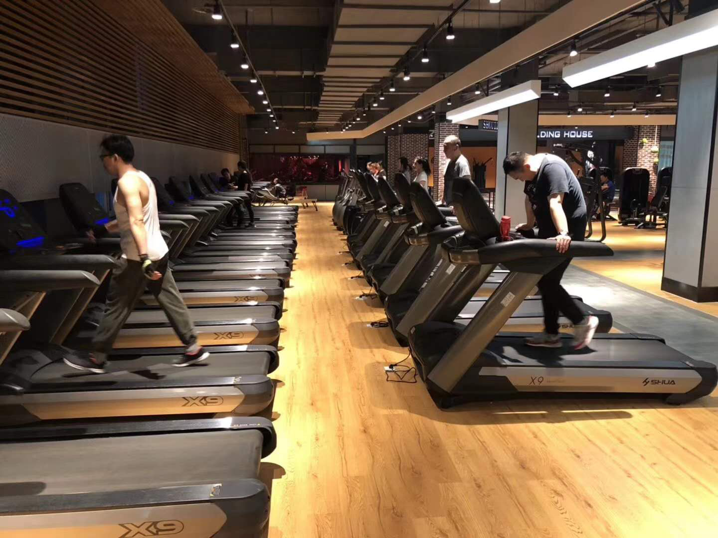 suncitygroup太阳集团智能健身器材